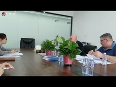 Visite de client pour 1-12 la machine d'intérieur extérieure de fabrication de câble d'interface des noyaux FTTH