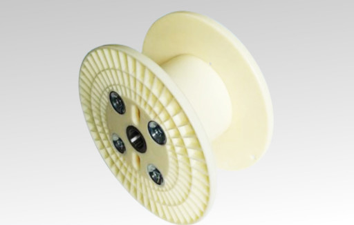 Machine en plastique composée de fil de câble de Bobbin Spool Reel For Electric de l'enroulement PN300