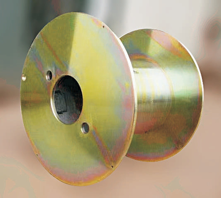 La grande vitesse a adapté la machine aux besoins du client en acier plate de câble de Bobbin Spool Reel For Wire