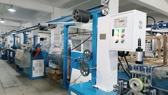 Machine de fabrication de câbles de fil avec la vitesse et la tension réglables