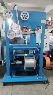 Machine de fabrication de câbles de fil avec la vitesse et la tension réglables