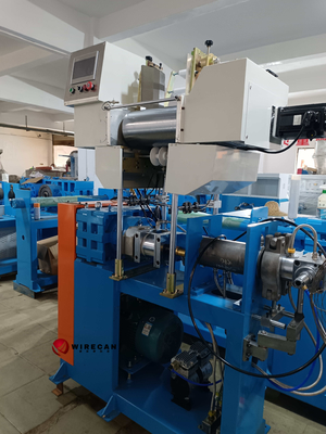 Machine de alimentation automatique de câble d'équipement d'opération automatique