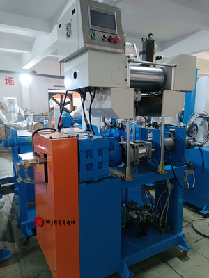 Machine de alimentation automatique de câble d'équipement d'opération automatique