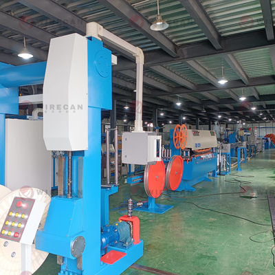 Dispositif de traction pneumatique pour la ligne de câblage extérieur en fibre optique