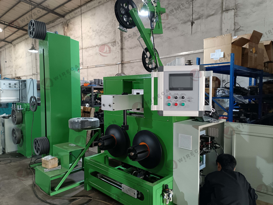 Machine de bobinage de câbles réseau bobine efficace en forme de 8 avec anneaux anti-enroulement