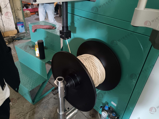 Machine de bobinage de câbles réseau bobine efficace en forme de 8 avec anneaux anti-enroulement