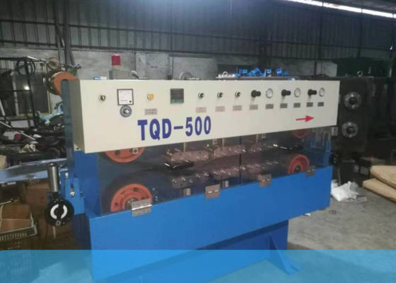 Dispositif de traction pneumatique pour la ligne de câblage extérieur en fibre optique