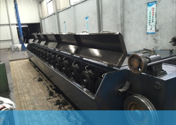 la machine argentée de tréfilage de 75kw 13die avec double automatique prennent