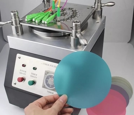 Correction optique de fibre attacher la vitesse fixe de pression de coin de la machine de polonais quatre