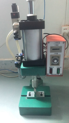 Sertisseur pneumatique de rabattement optique de verticale de machine de câble de correction de fibre